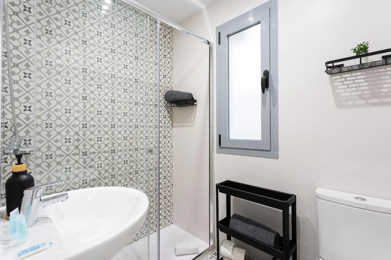 Holidays2Malaga Olletas 2 Bedrooms & 2 Bathrooms With Patio Spain
