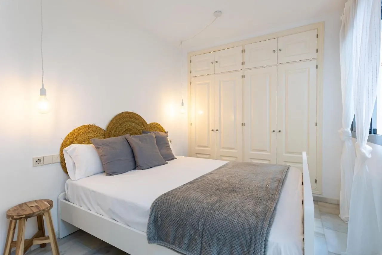 Holidays2Malaga Olletas 2 Bedrooms & 2 Bathrooms With Patio Malaga